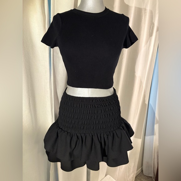 ZARA 2-Piece Bundle – Black Ribbed Cropped Top & Tiered Ruffle Mini Skirt small - Picture 1 of 11